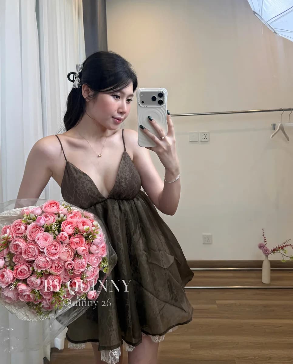 Quinny mặc