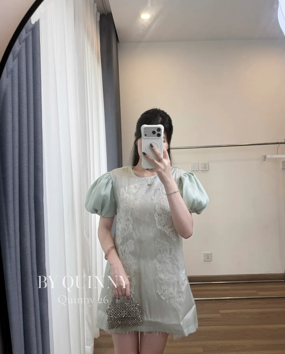 Quinny mặc