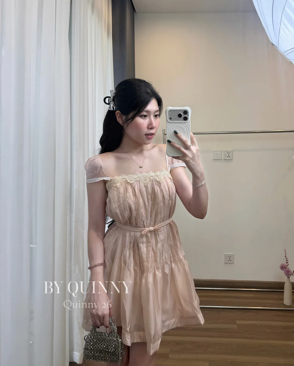 Quinny mặc